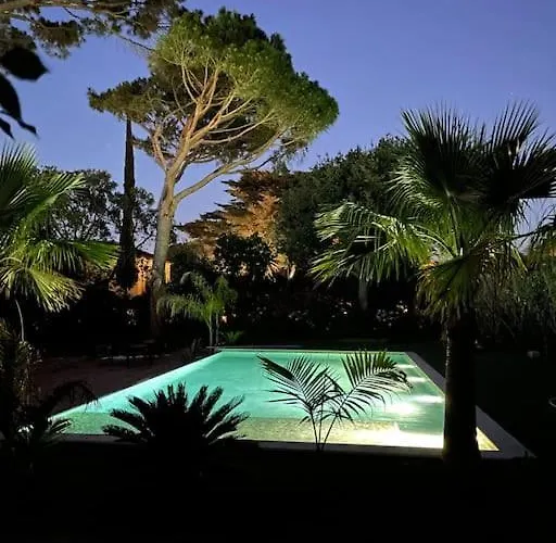 Carioca St Tropez Villa *